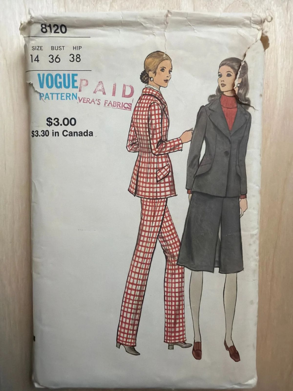 Vogue 8120